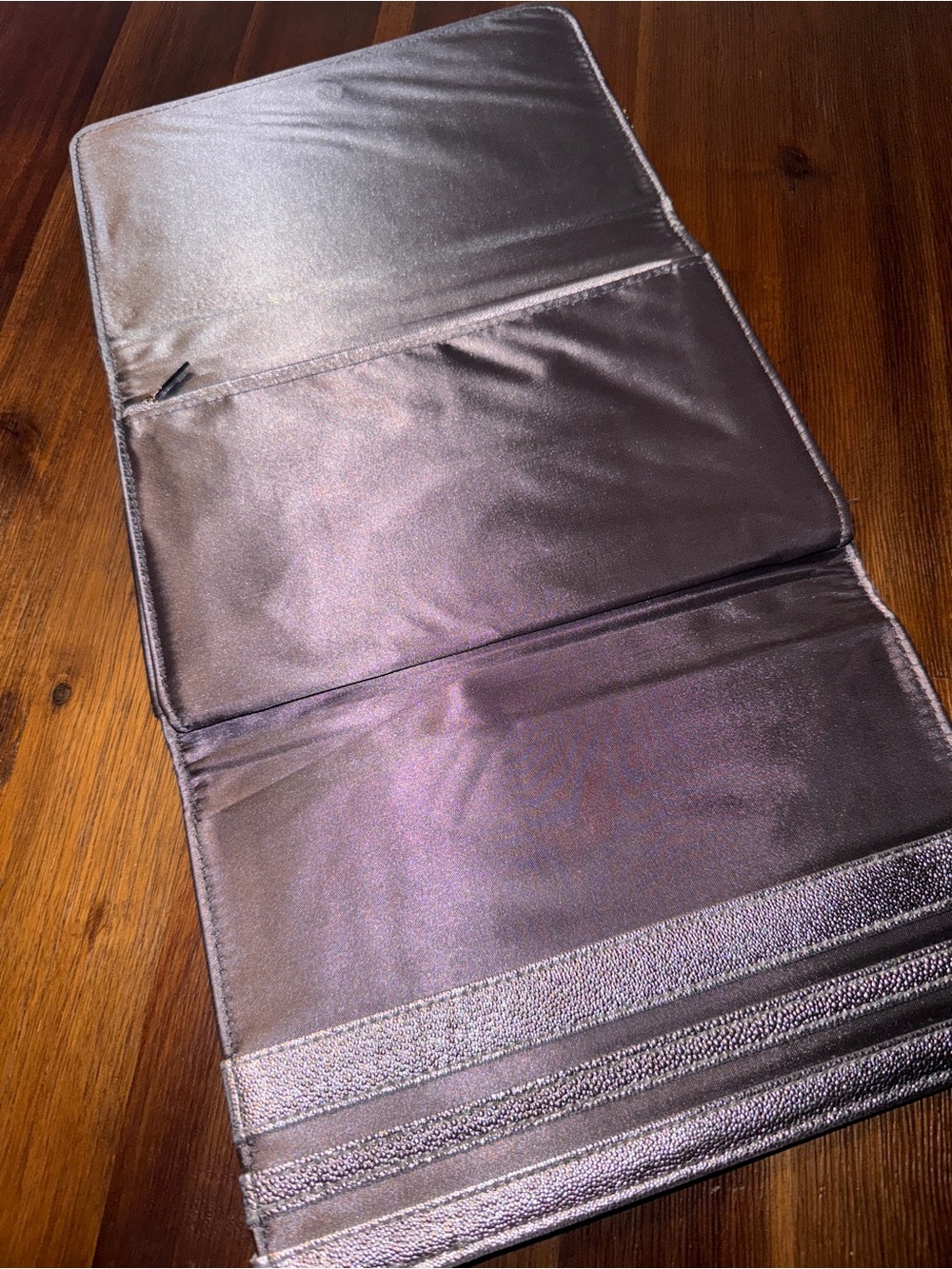 NEW BRAHMIN Silver Metallic Textured Envelope Clutch Organizer - Picture 10 of 11